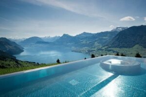 infinity pool Villa Honegg Thuy Si
