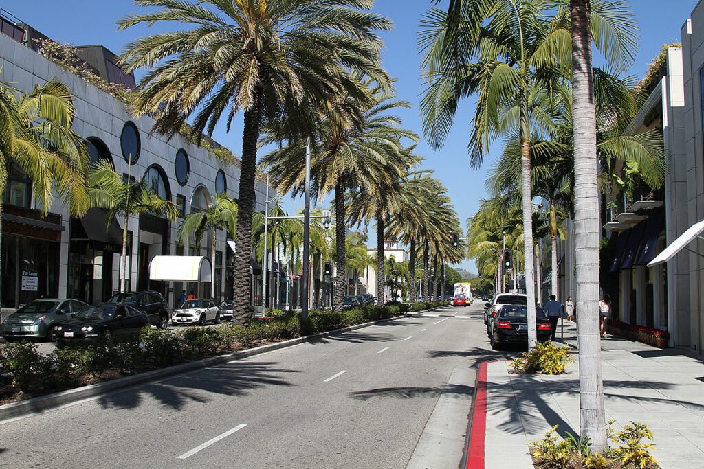 Beverly Hills giàu có & quyến rũ ở miền nam California