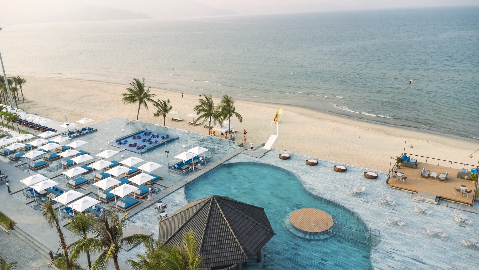 Khám phá trải nghiệm Beach Club đỉnh cao