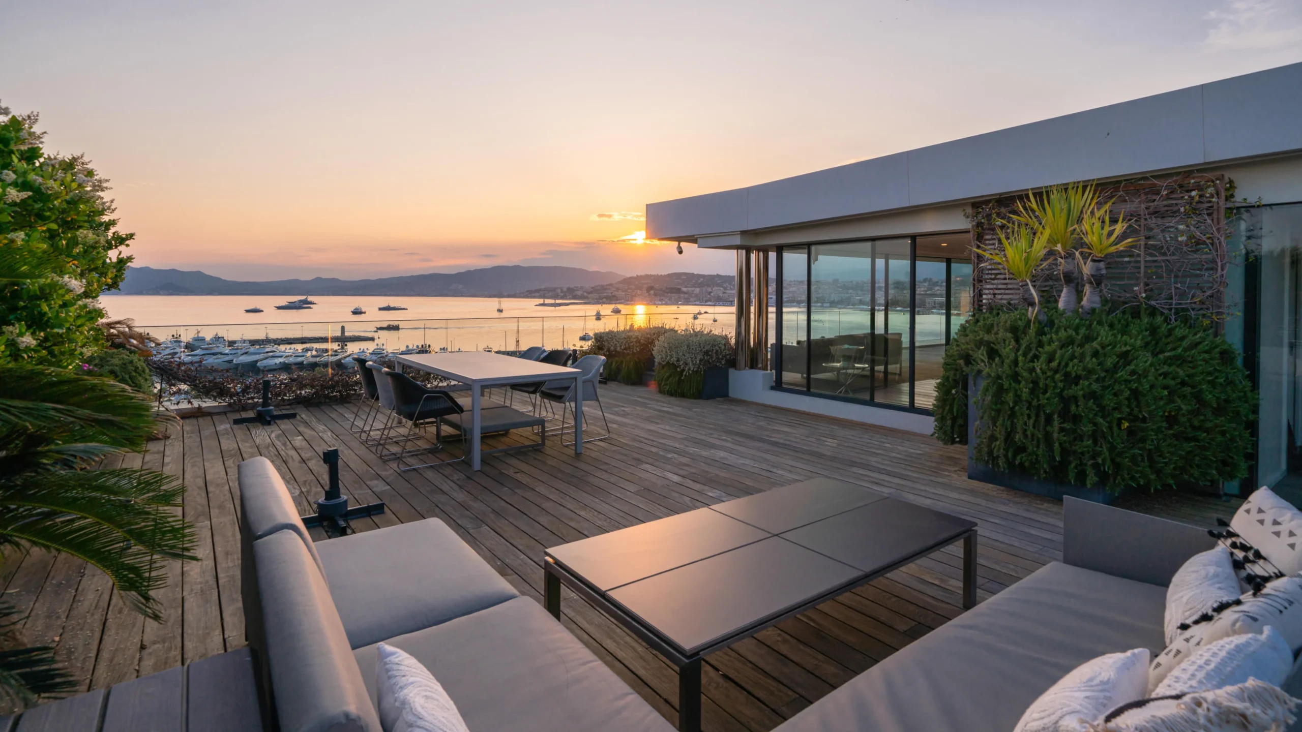 Khởi nguồn của một chuẩn mực sống xa hoa