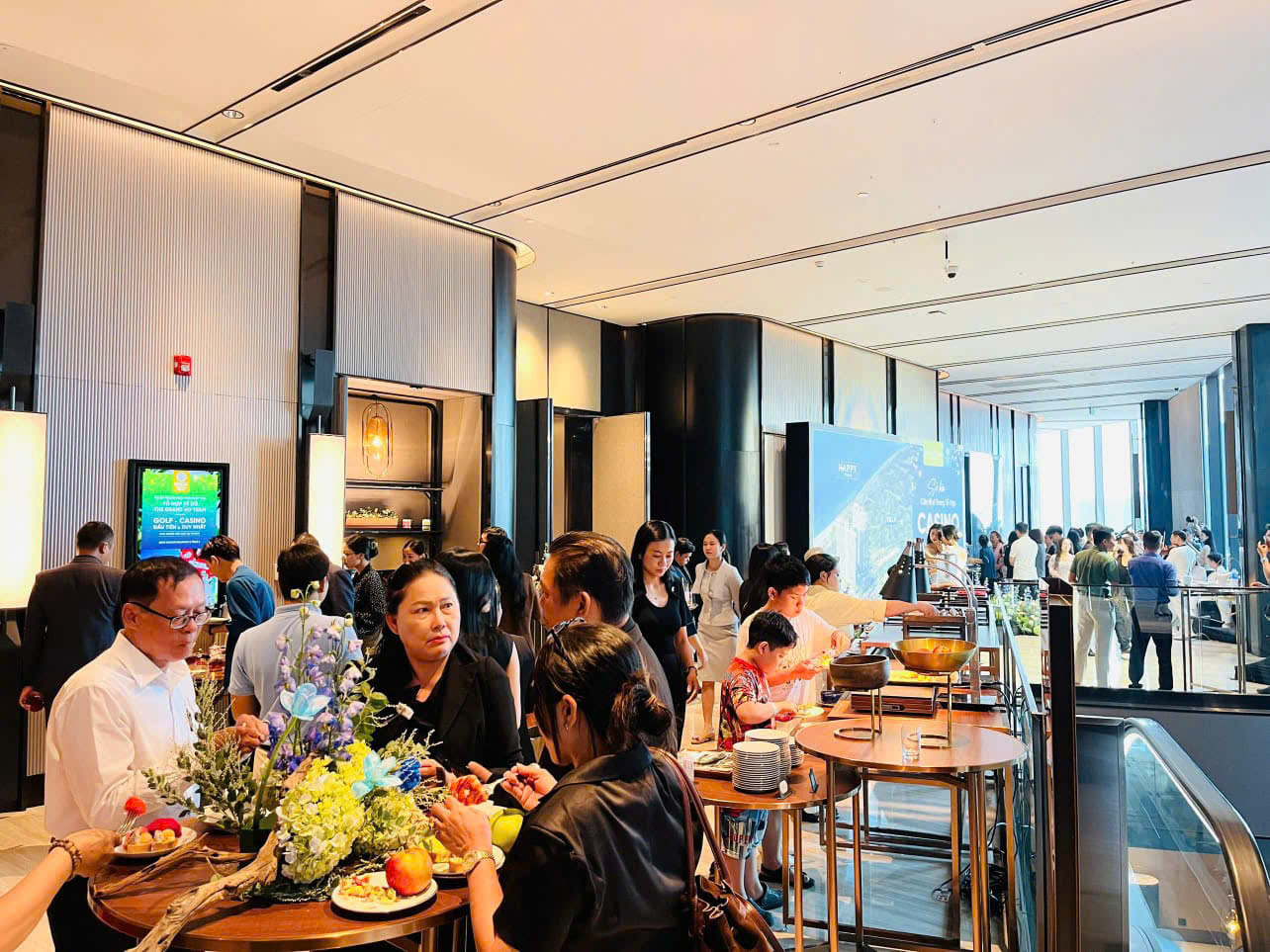 Không khí náo nhiệt tại sự kiện